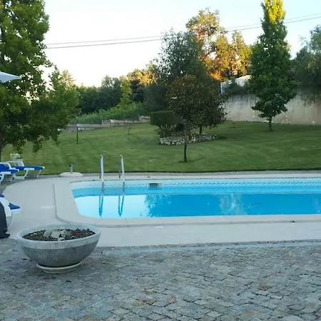 Δωμάτια σε οικογενειακή κατοικία Quintinha Das Ladeiras Anadia